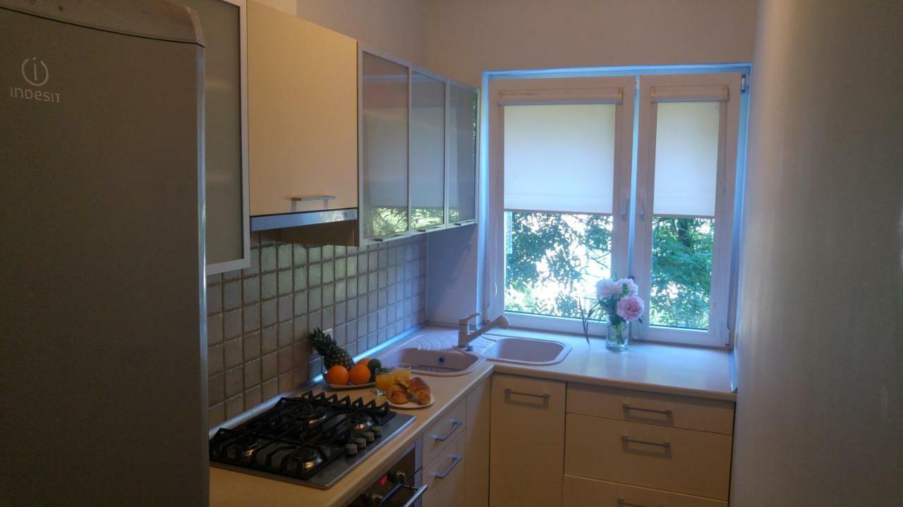 Rent0Nline Hoza Apartment Center Metro Варшава Екстер'єр фото