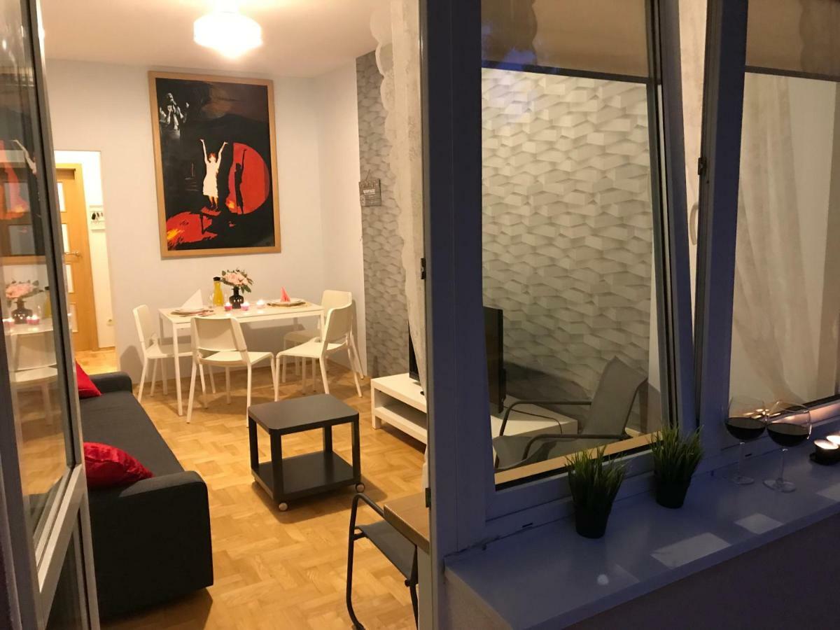 Rent0Nline Hoza Apartment Center Metro Варшава Екстер'єр фото